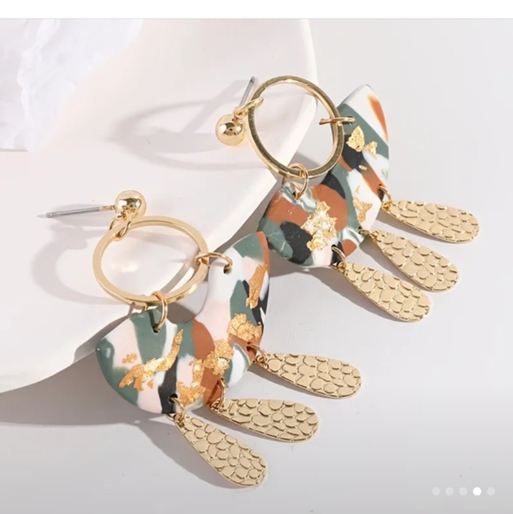 Elegant Color Block Tassel Earrings - Picture 5 of 5